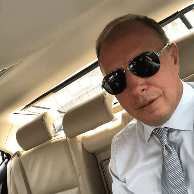 https://www.ikarusmoskva.com/wp-content/uploads/2025/01/sergey-640x640.gif